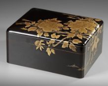A LACQUER BOX AND COVER WITH HIGH RELIEF GOLD LACQUERED WITH BOTAN FLOWERS,19TH CENTURY