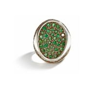 A QAJAR EMERALD AND RUBY-SET SILVER RING, 19TH CENTURY
