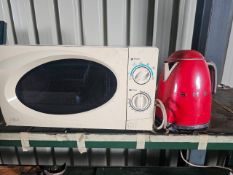 LOT OF ONE (1) AIM MICROWAVE & ONE (1) SMEG CORDLESS KETTLE - OPERATIONAL