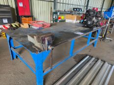 STEEL TABLE WITH VICE