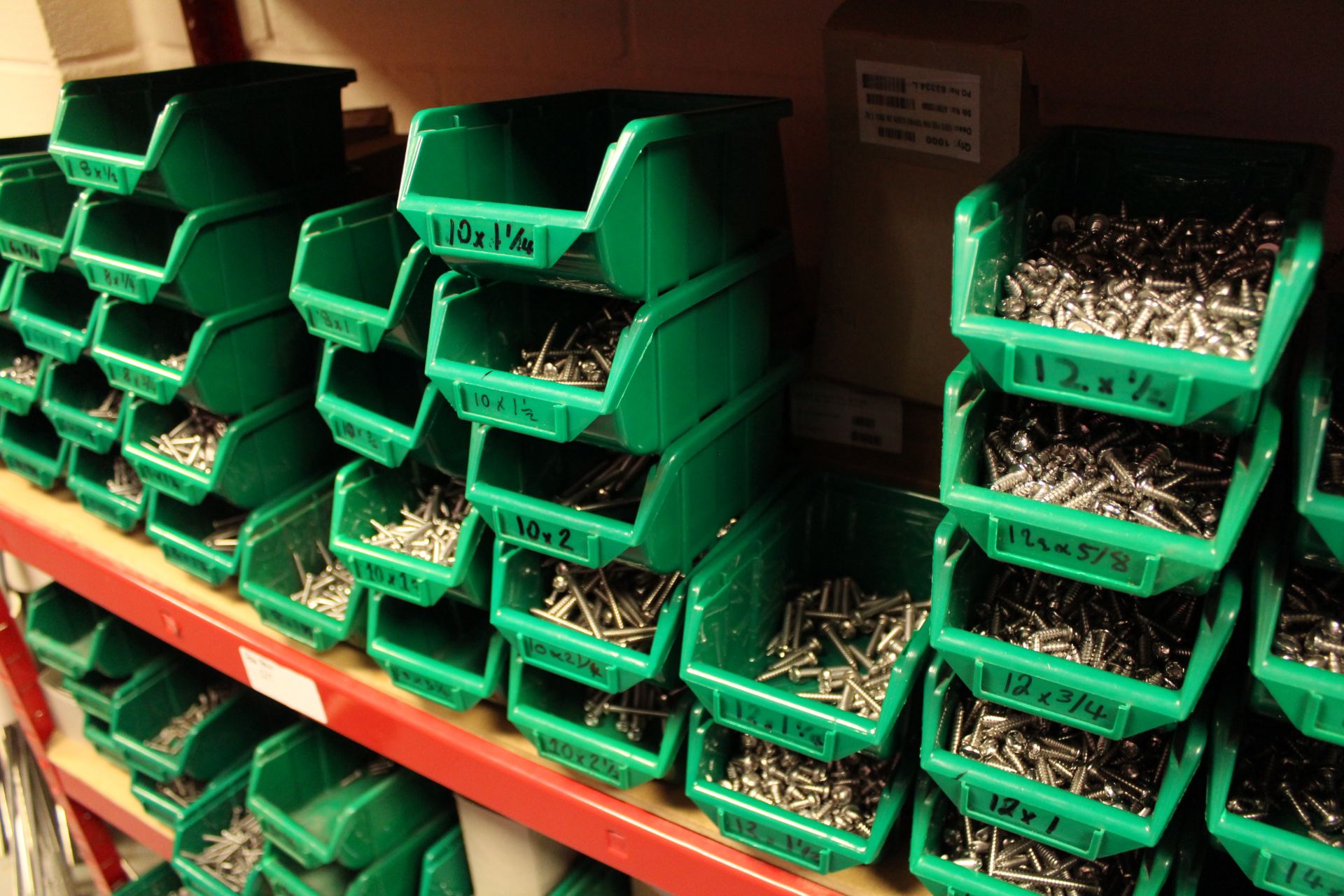 4 Bays Of Orange And Blue Racking with Contents to Include Green Lin ...