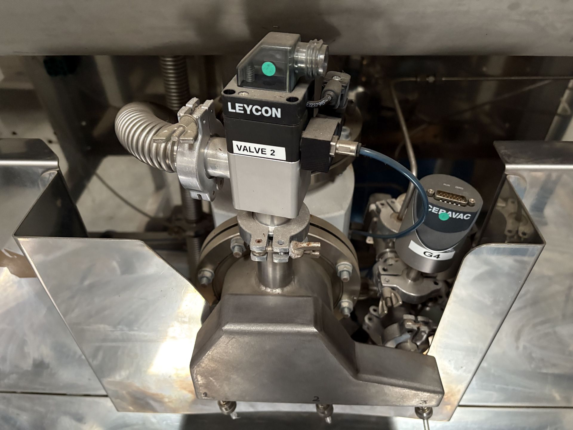 Tec System Exhaust Bench (Location: Brentwood. Please Refer to General Notes) - Image 4 of 8