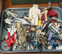 Tray of assorted Star Wars and other figures to include: R2D2, Storm Troopers, Hoth Wampa, Gamorrean