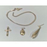 9ct gold herring bone bracelet (A/F). 1.4g Together with a 9ct gold pendant in the form of a