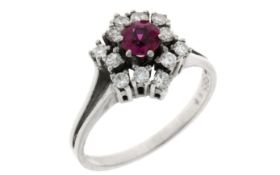 Ring 3,59g 585/- Weißgold mit 12 Diamanten zus. ca. 0,24 ct. und Rubin, Ringgröße ca. 54