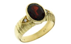 Ring 6,96g 585/- Gelbgold mit Granat, Ringgröße ca. 58