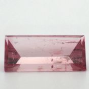 Turmalin zu 7.65 ct.. Laenge 17.89 mm. Breite 8.98 mm. Hoehe 5.74 mm