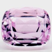 Kunzit eckig facettiert 36.45 ct Breite: 16.40 mm Laenge: 18.90 mm Hoehe: 14.10 mm