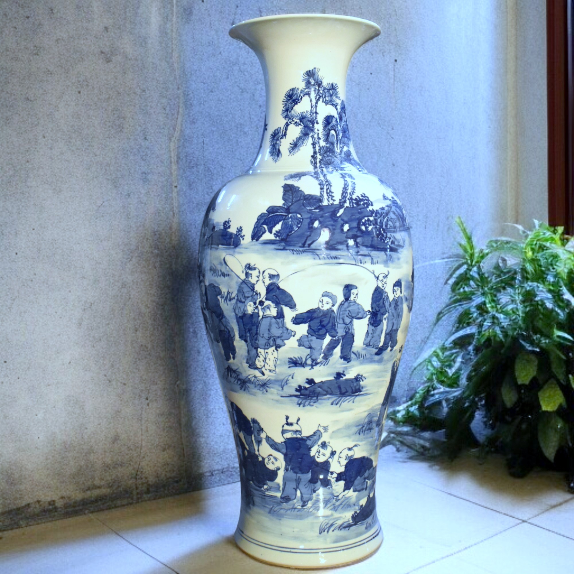 A large Chinese porcelain floor vase. Blue & white painted, depicting ...