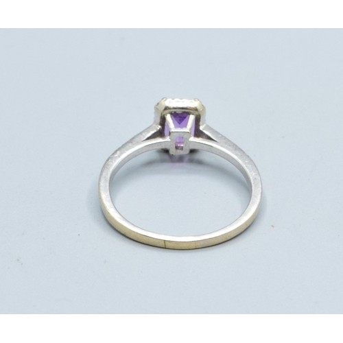18ct white gold ladies Amethyst and Diamond emerald cut dress ring size S, 3.5grams - Image 3 of 5