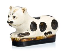 Oreiller en céramique de type Cizhou en forme de chat, Chine, XIX-XXe s., glaçure craquelée, l. env.