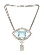 Collier composé d'une double chaîne à maille serpent en argent retenant un centre en or gris 585 et