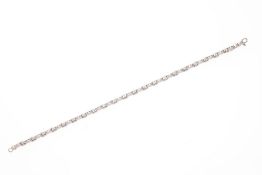 Bracelet or gris 750 à maille marine, long. 18.6 cm, 7g