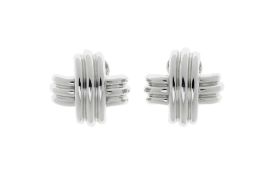 Tiffany & Co, Signature X, paire de 750 boucles d’oreilles or gris 750, signée, h. 2 cm, pochette