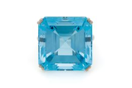 Vacheron Constantin, bague or gris 750 sertie d'une topaze octogonale, doigt 54-14