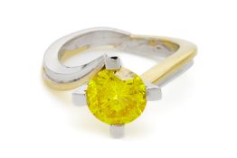 Solitaire 2 ors 750 serti d'un diamant taille brillant de 2.15 carats, Fancy Vivid Yellow selon le r