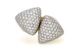 Vhernier, Freccia, bague 2 ors 750 formée de deux extrémités triangulaires pavées de diamants taille