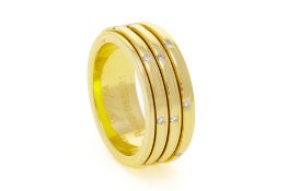 Piaget, Possession, bague or 750 à anneaux mobiles partiellement sertis de diamants taille brillant,