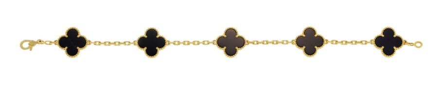 Van Cleef & Arpels, Alhambra, bracelet en or 750 à 5 motifs ornés de plaques d'onyx, signé, numéroté