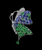 Broche papillon or gris 750, le corps composé de diamants taille marquise et poire, les ailes pavées