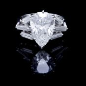 Bague platine sertie d'un diamant taille poire de 4.32 carats, E, VS1 selon le rapport GIA n°5231339