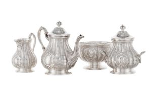 Service à thé en argent Sterling, par Tiffany & Co, New York, effet panier, gravé d'un monogramme, c