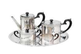 Service à thé et à café en argent 800 Jezler, monogrammé, à décor d'entrelacs, comprenant 5 pièces: