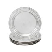 Suite de 5 dessous de bouteille en métal argenté, Christofle Hotel France, à décor de filets, diam.