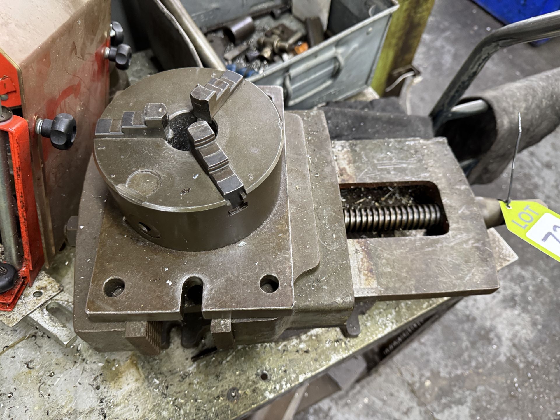 Victoria horizontal Milling Machine, 415volts, with slotted table, indexing head, machine vice, - Image 16 of 20