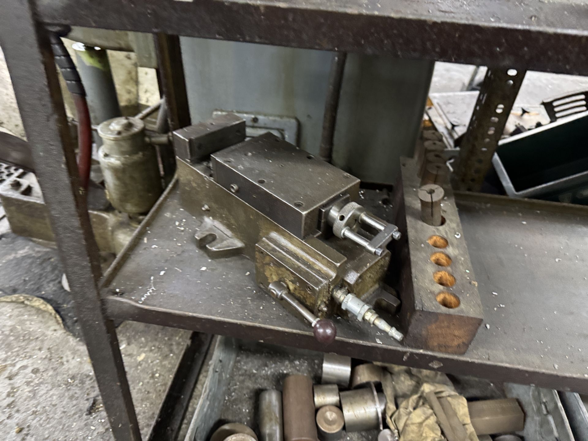 Victoria horizontal Milling Machine, 415volts, with slotted table, indexing head, machine vice, - Image 13 of 20