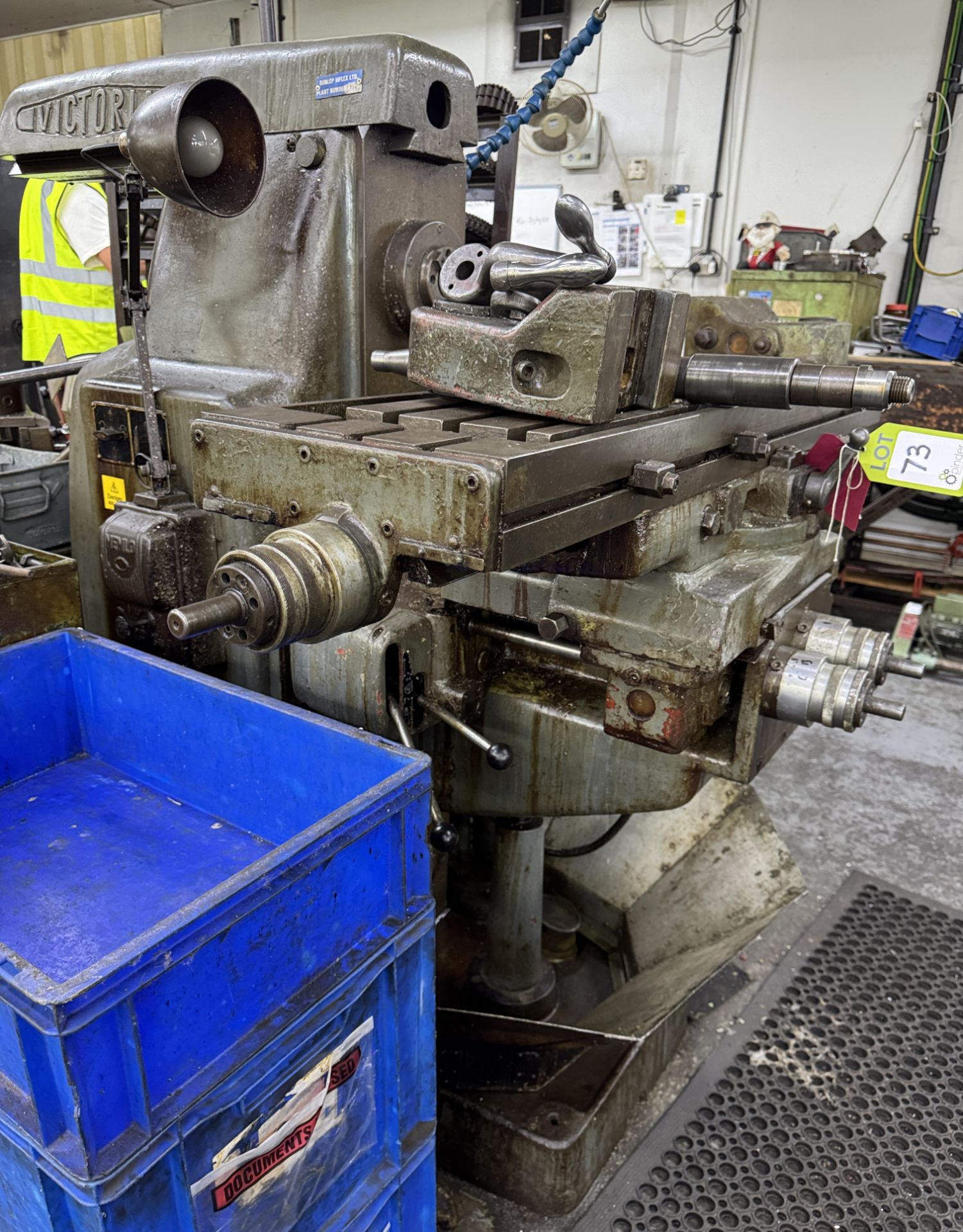 Victoria horizontal Milling Machine, 415volts, with slotted table, indexing head, machine vice, - Image 3 of 20