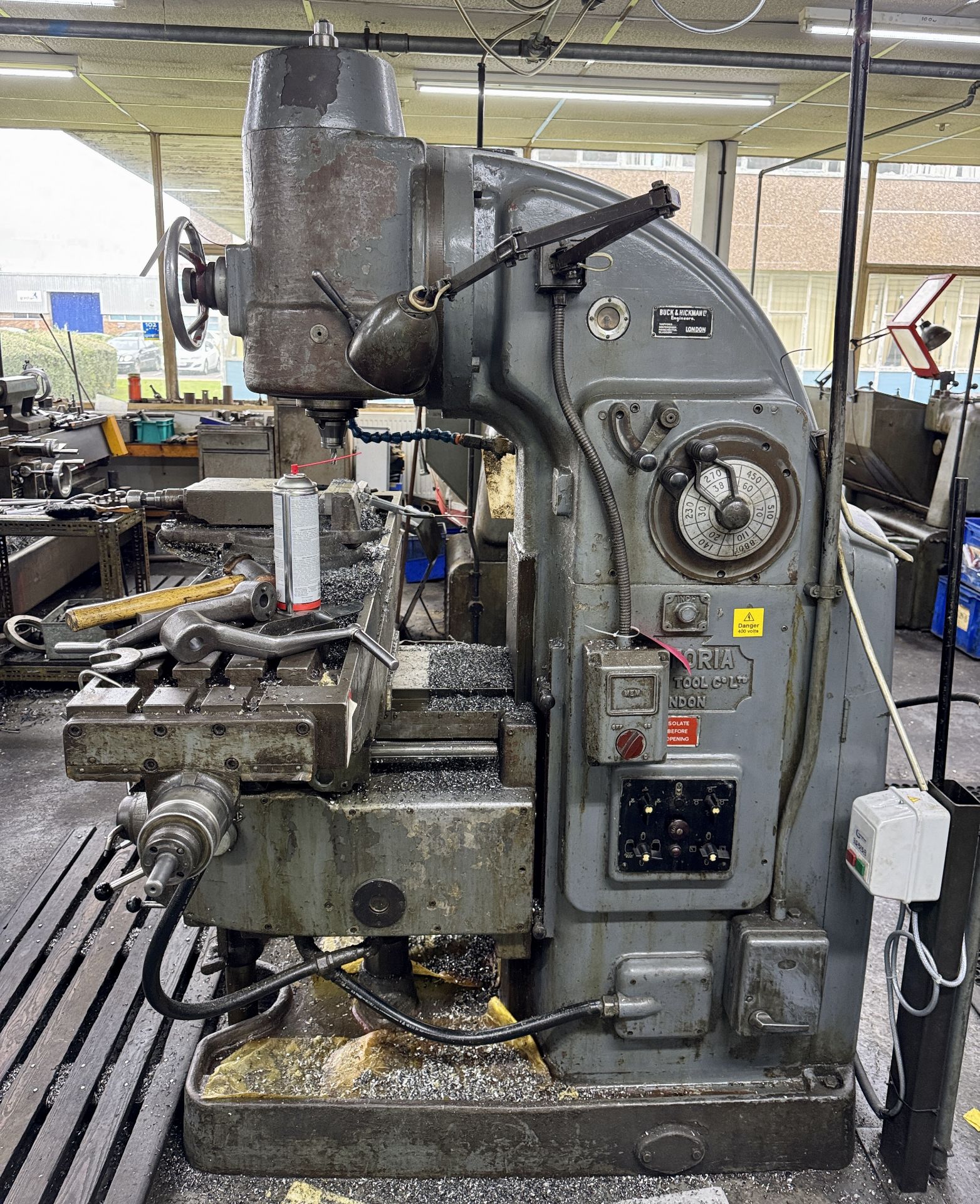 Victoria V3 vertical Milling Machine, 415volts, with slotted table, machine vice, chucks, etc - Image 4 of 13