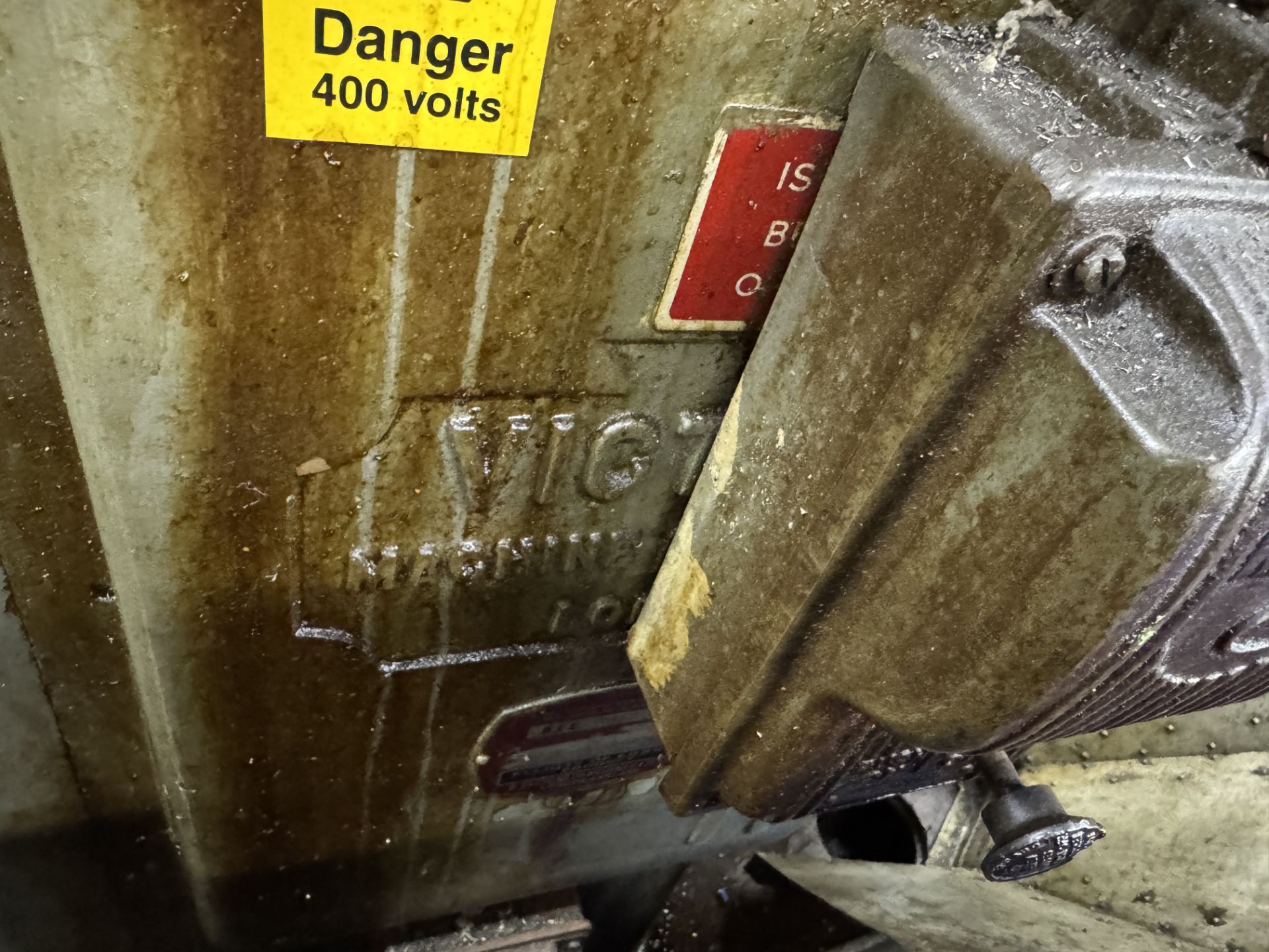 Victoria horizontal Milling Machine, 415volts, with slotted table, indexing head, machine vice, - Image 6 of 20