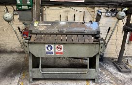 Edwards Box and Pan Folder, 1270mm x 1.5mm (4ft, 16 gauge) (location in premises: fabrication shop)