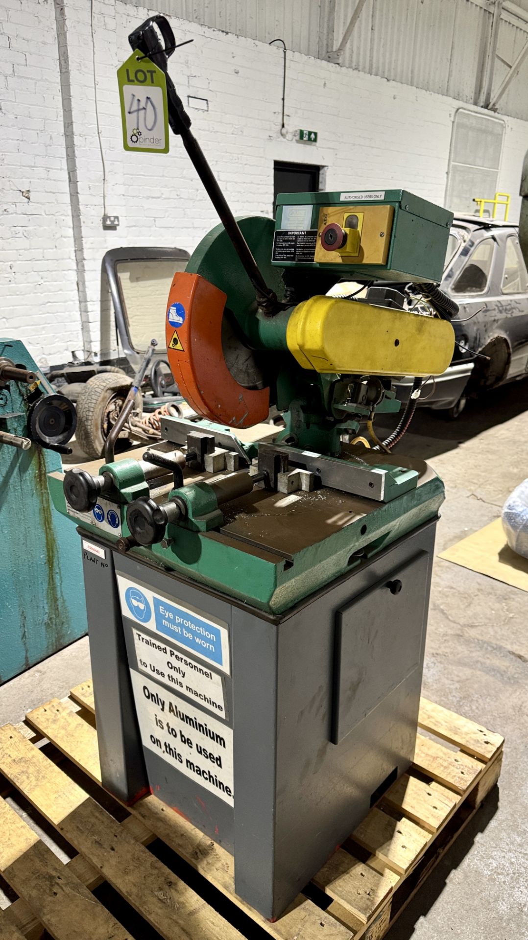 Pedrazzoli Perris 350 aluminium Cut Off Saw, 400volts, year 2004 (lot location: Rochdale) (please - Image 2 of 12