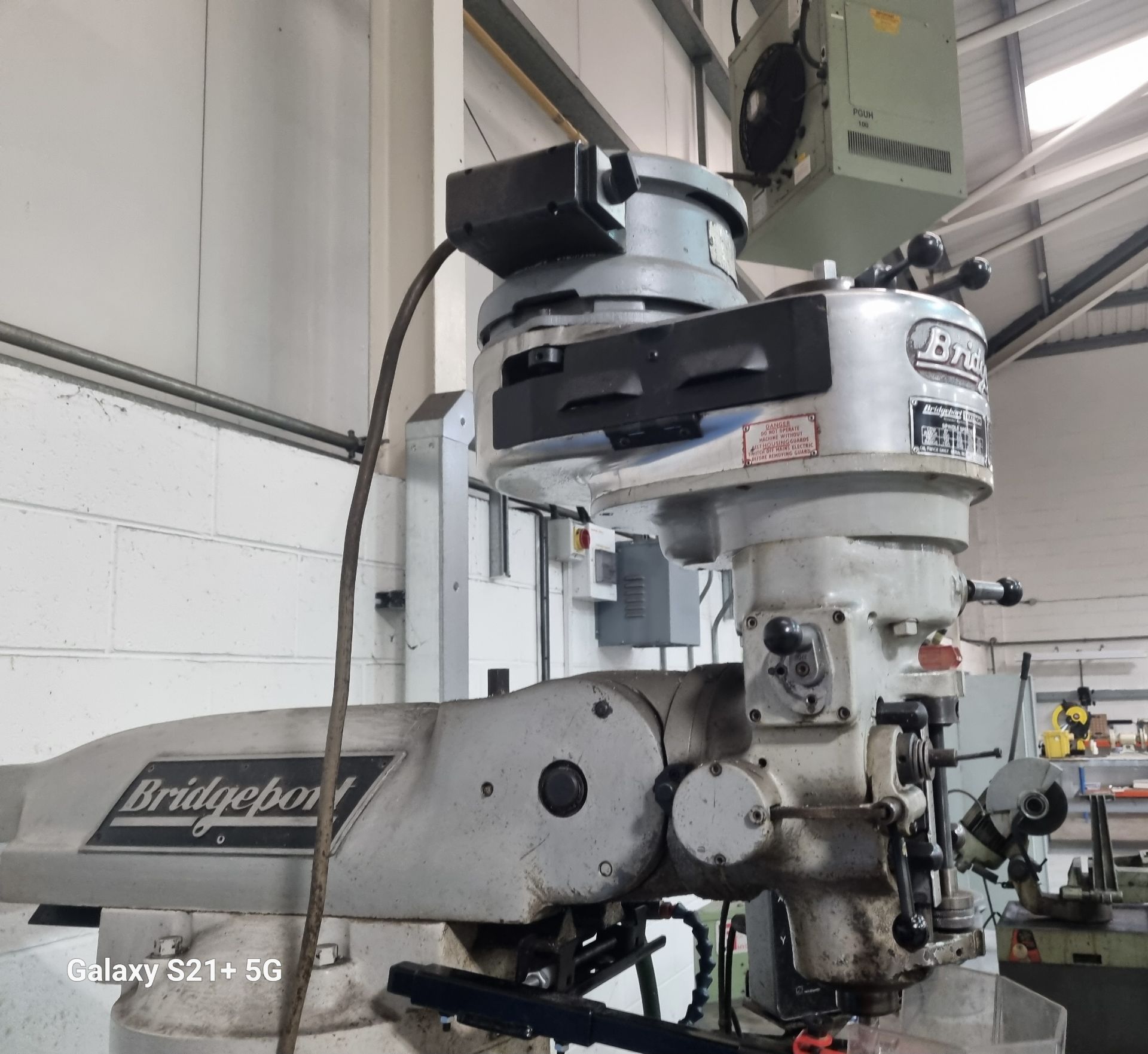 Bridgeport J Series knee type Vertical and Turret Milling Machine, 9in x 42in T slotted table, - Image 9 of 19