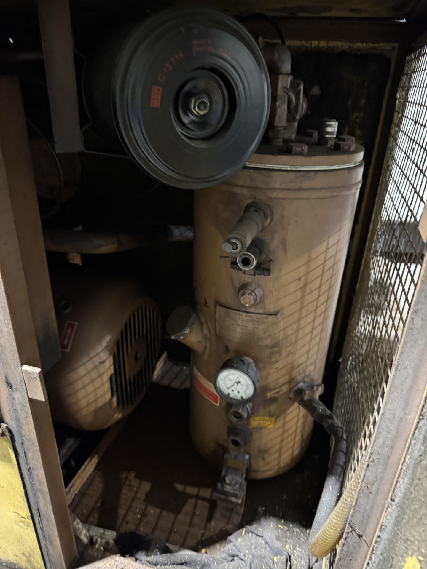 HPC Plusair Screw Compressor, 400volts, 69924hours (lot location: Rochdale) (please note there is - Image 4 of 9