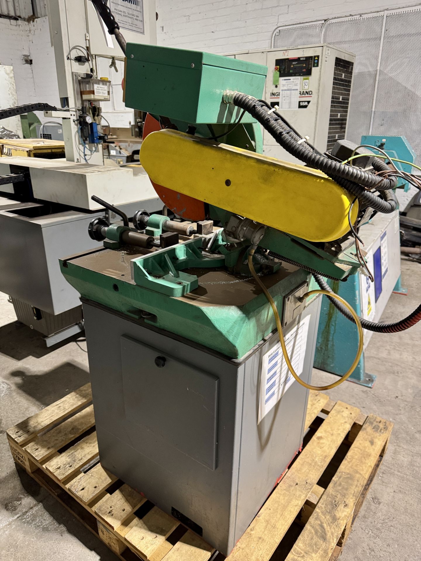 Pedrazzoli Perris 350 aluminium Cut Off Saw, 400volts, year 2004 (lot location: Rochdale) (please - Image 8 of 12