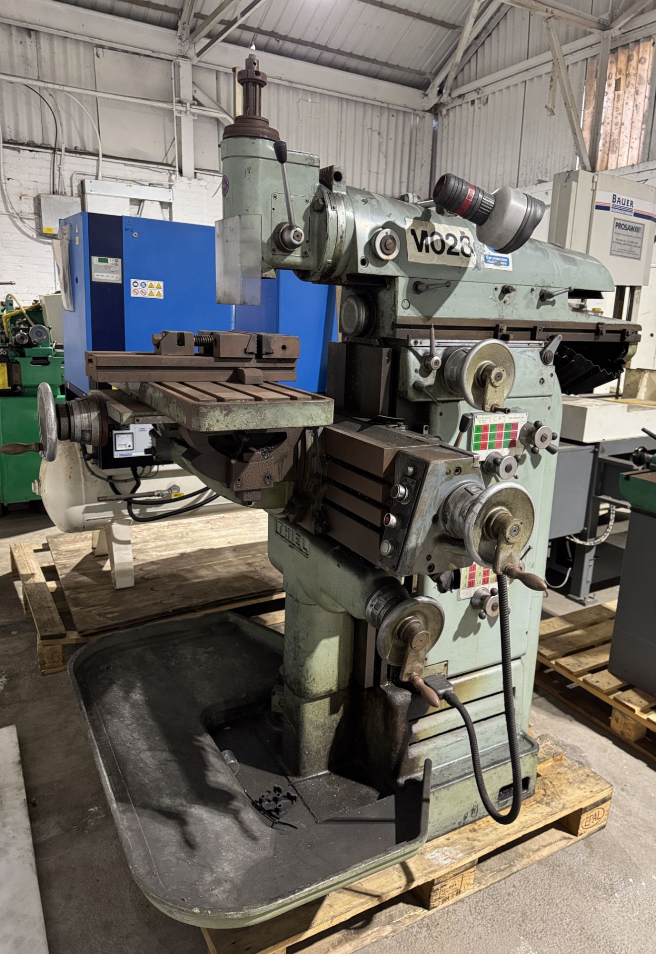 Thiel Duplex 159 Toolroom Milling Machine, 400volts, vertical and horizontal spindles, with 6in