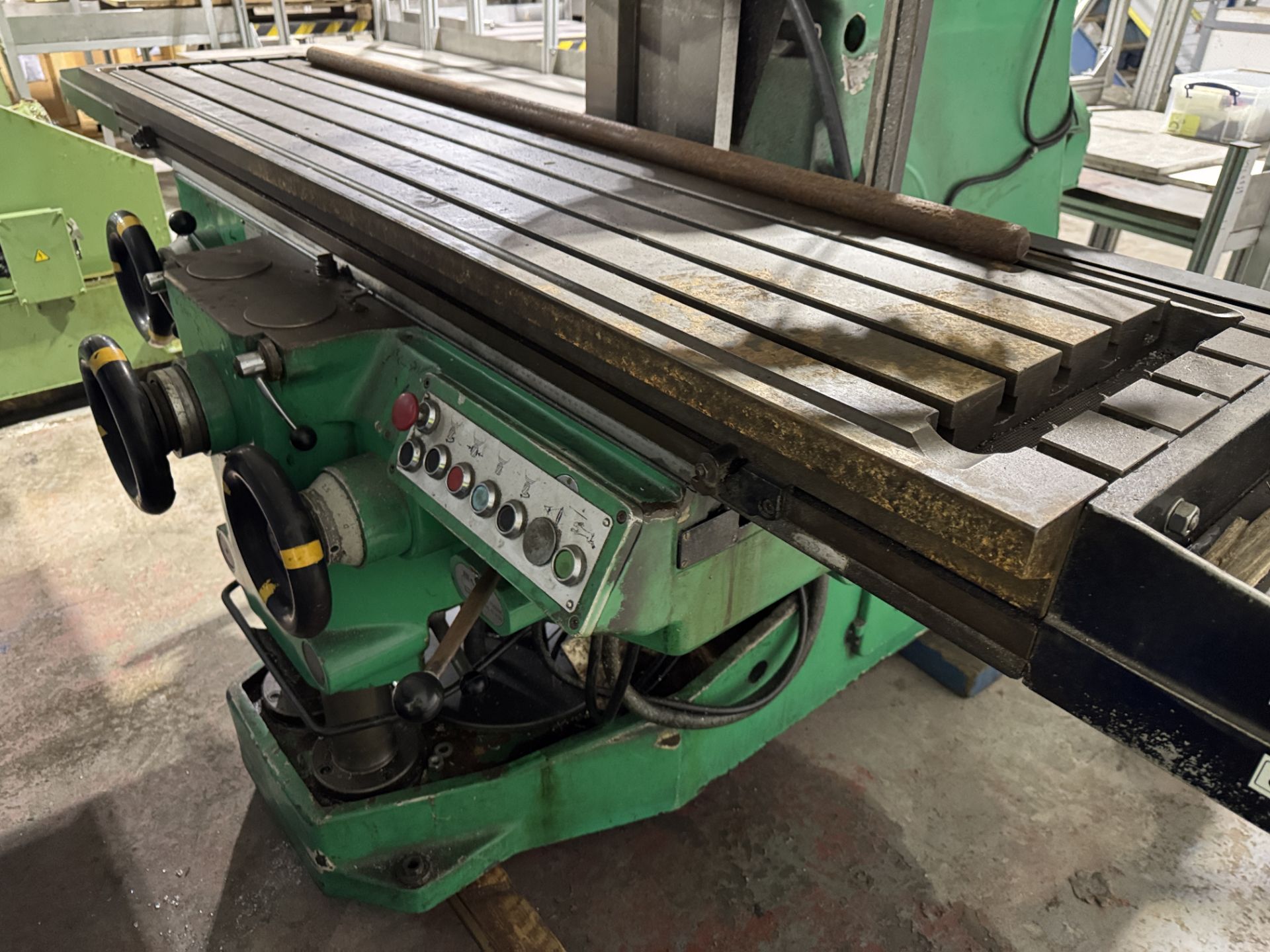 Huron MU6 Universal bed type Milling Machine, year Oct 2000, serial number 13678, t-slotted table - Image 16 of 29