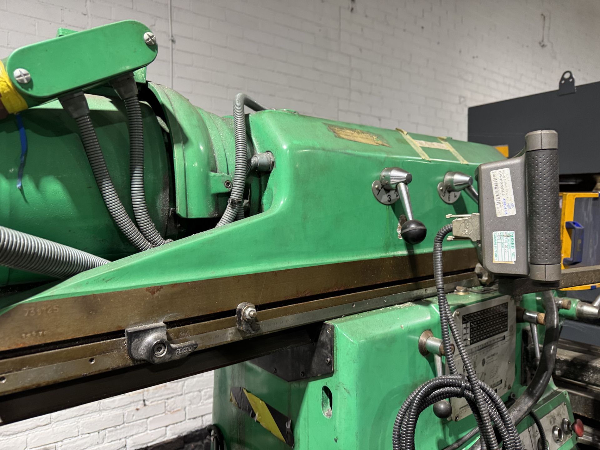 Huron MU6 Universal bed type Milling Machine, year Oct 2000, serial number 13678, t-slotted table - Image 22 of 29