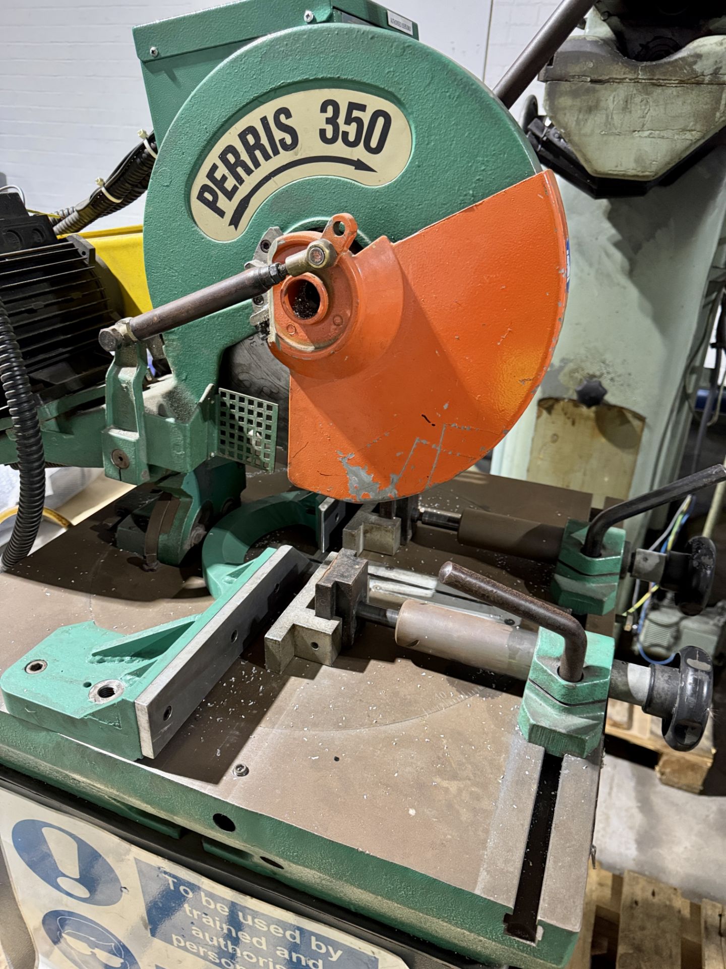 Pedrazzoli Perris 350 aluminium Cut Off Saw, 400volts, year 2004 (lot location: Rochdale) (please - Image 6 of 12