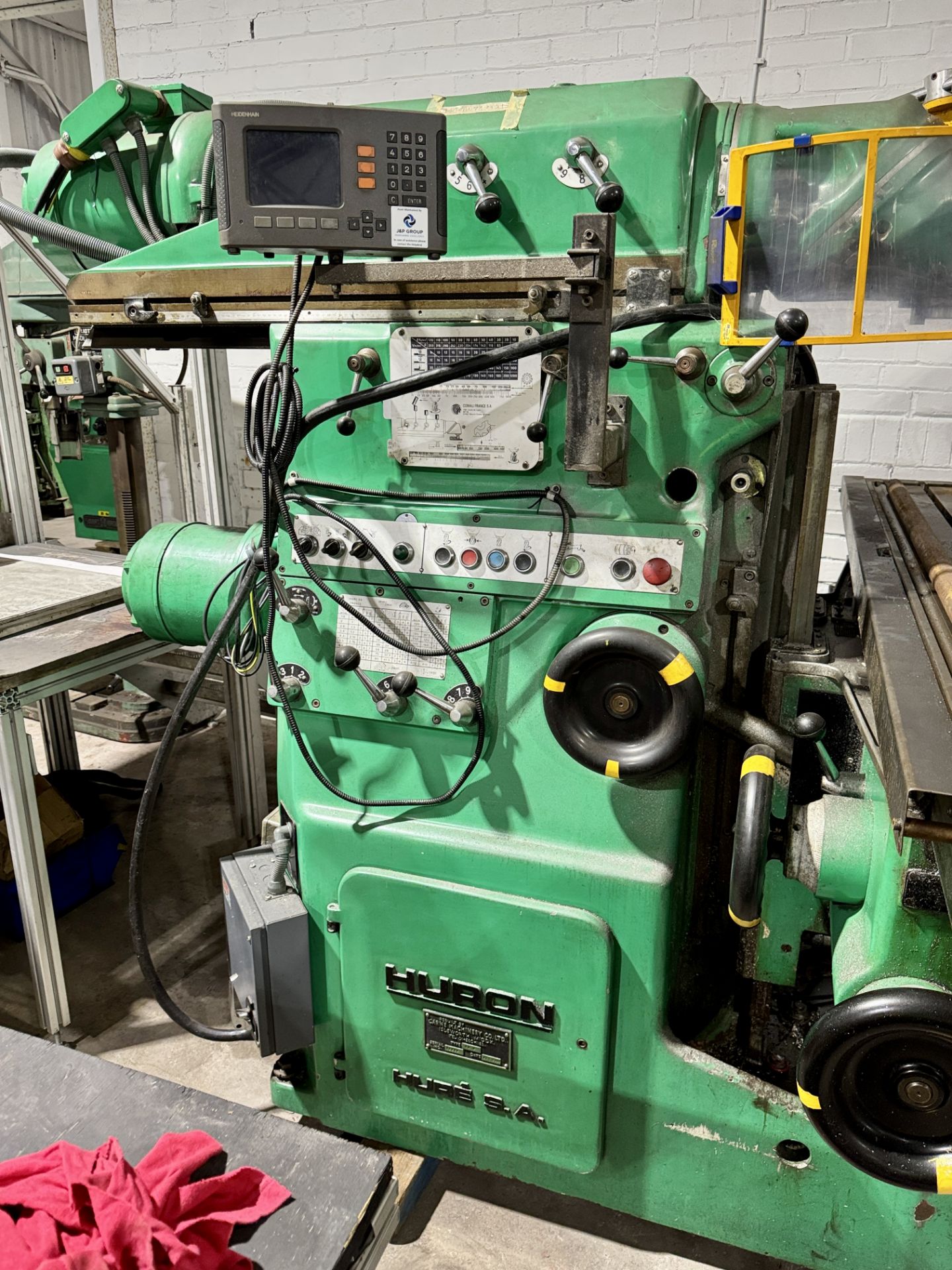 Huron MU6 Universal bed type Milling Machine, year Oct 2000, serial number 13678, t-slotted table - Image 7 of 29