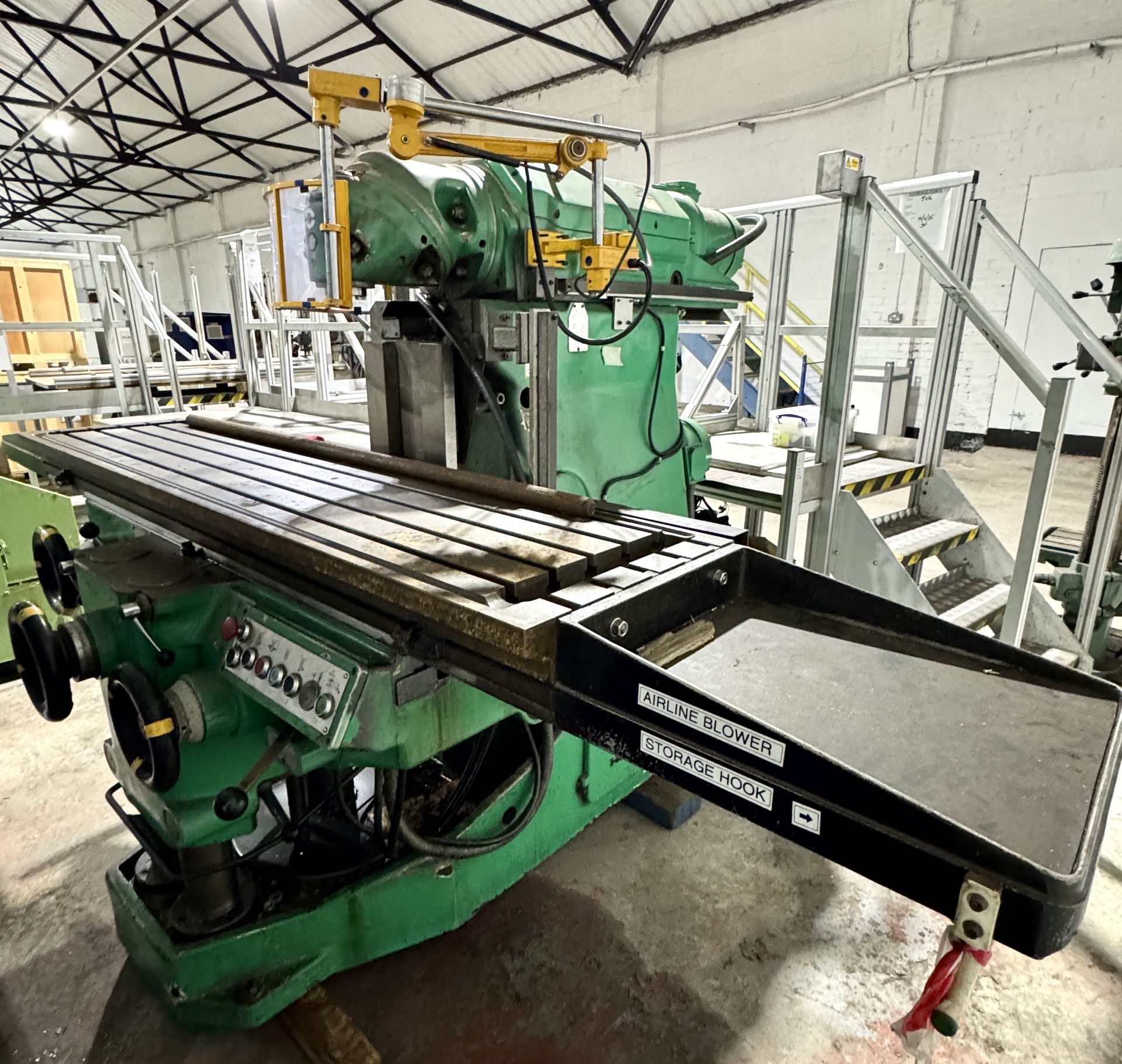 Huron MU6 Universal bed type Milling Machine, year Oct 2000, serial number 13678, t-slotted table - Image 15 of 29