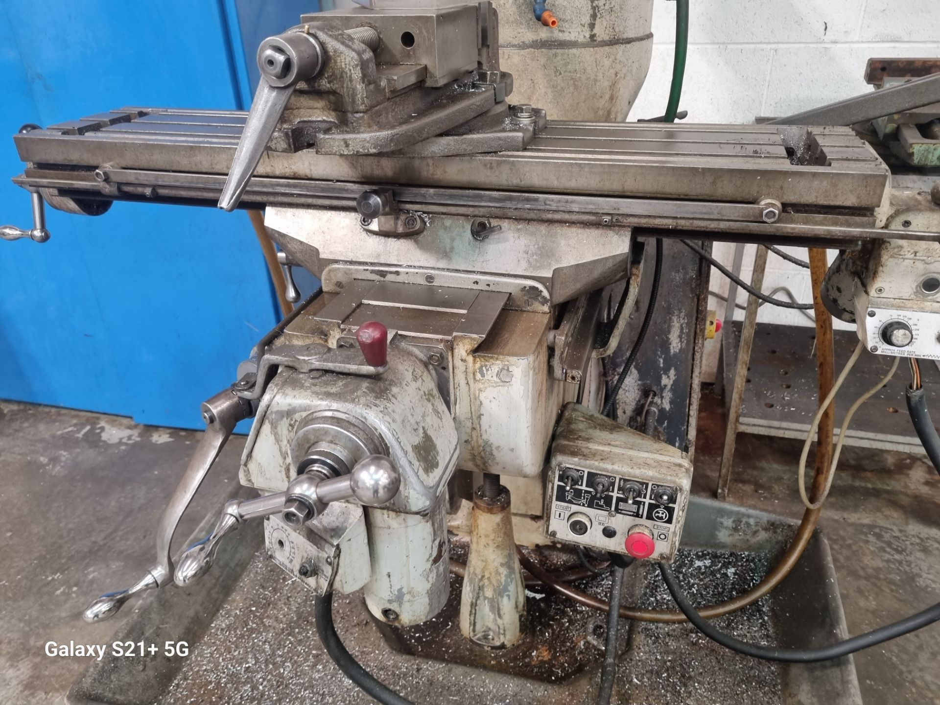 Bridgeport J Series knee type Vertical and Turret Milling Machine, 9in x 42in T slotted table, - Image 2 of 19