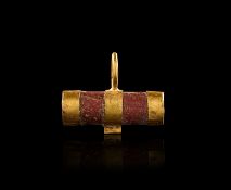 A ROMAN GOLD & RED PORPHYRY AMULET, CIRCA 1ST-2ND CENTURY A.D.