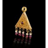 A ROMAN GOLD & GARNET AMULET, CIRCA 1ST-2ND CENTURY A.D.