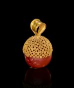 A ROMAN CARNELIAN & GOLD AMULET, CIRCA 1ST-2ND CENTURY A.D.