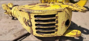 GARDNER DENVER 300 TON 5-SHEAVE TRAVELING BLOCK W/BJ UNIMATIC HOOK