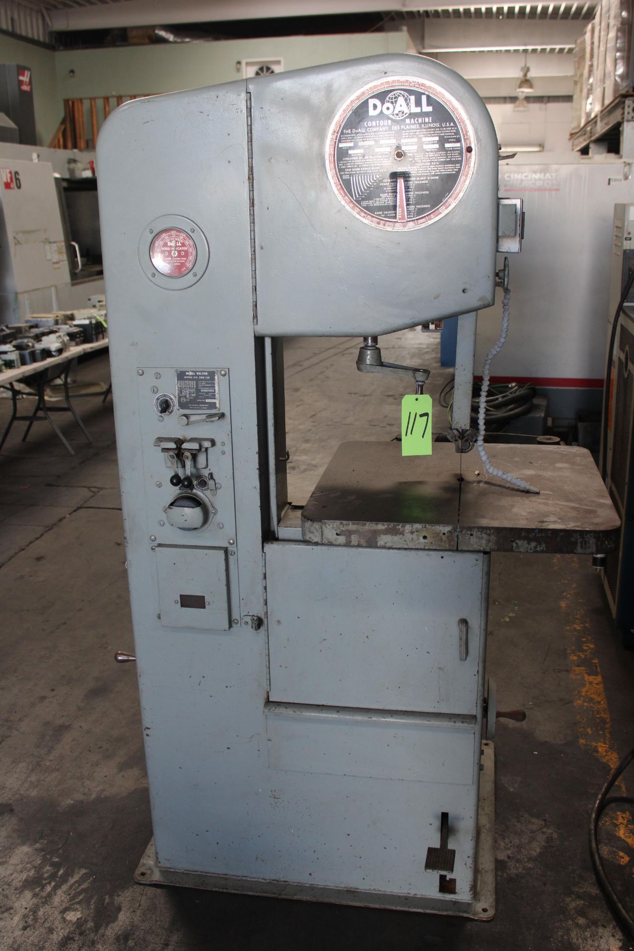 DOALL VERTICAL BANDSAW DW8-1213